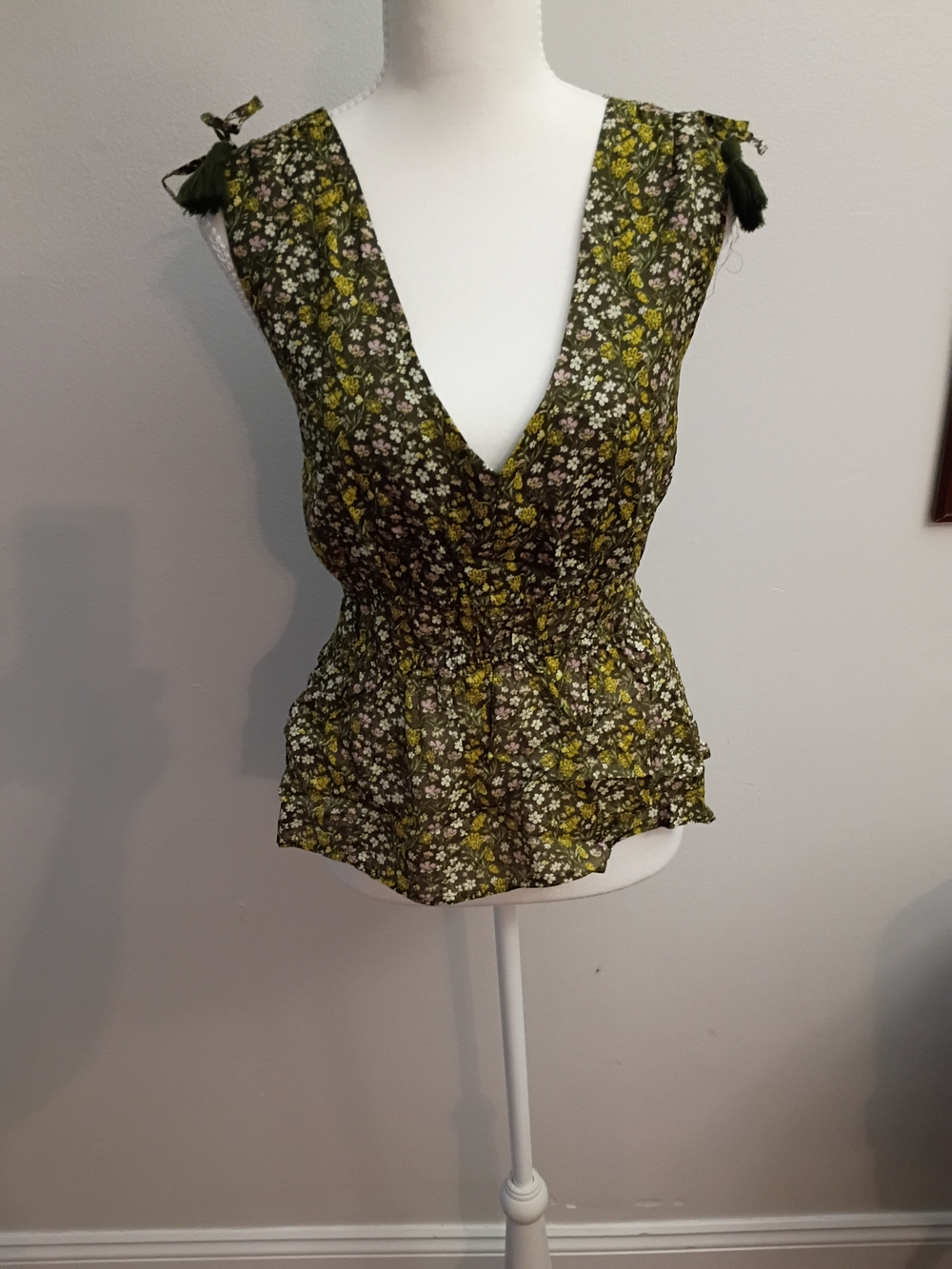 J. Crew Olive Green Floral V-Neck Sleeveless Peplum Camisole